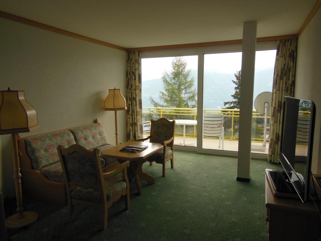 Grand Hôtel du Parc Crans-Montana Quarto foto